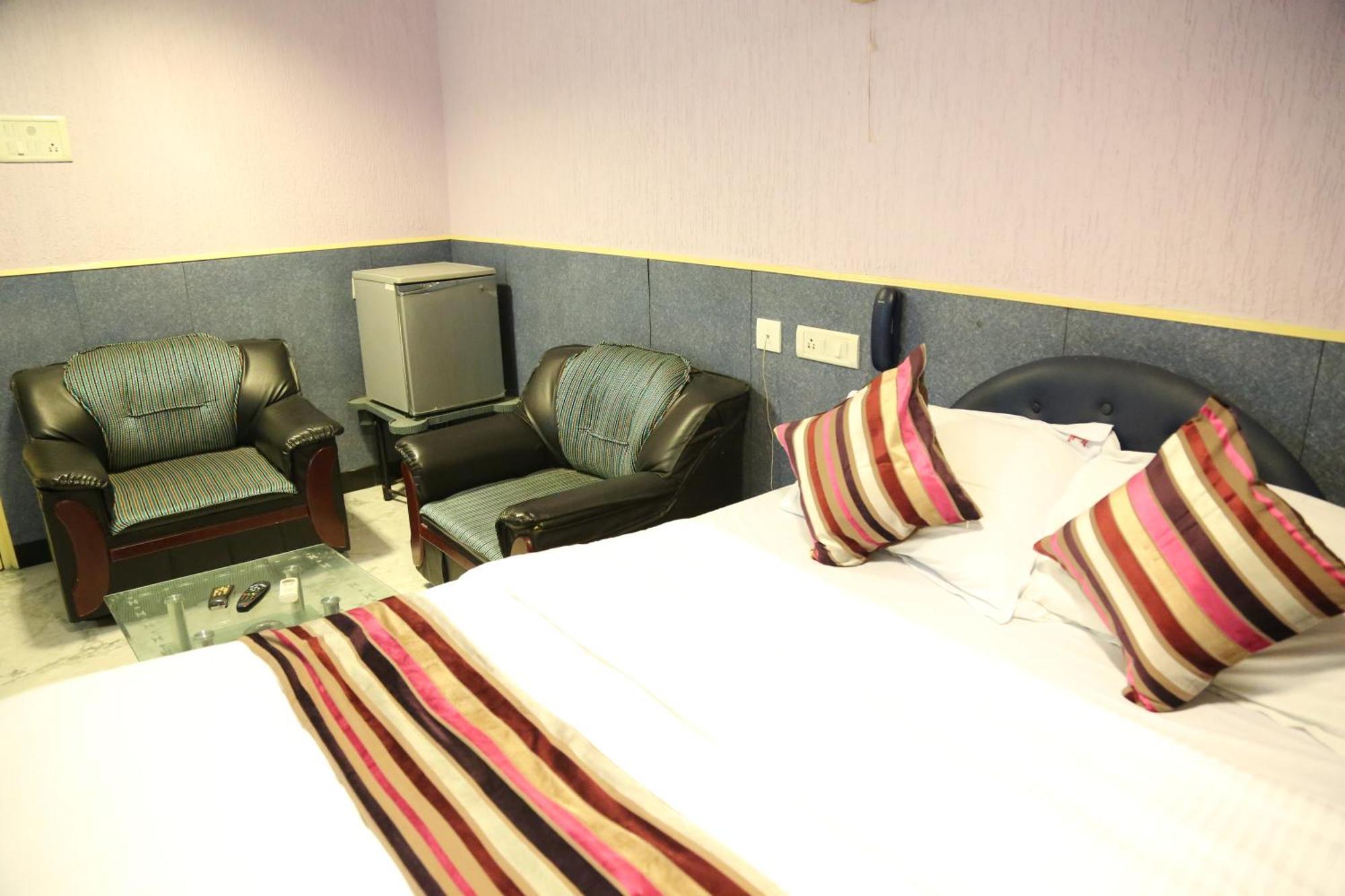 צ'נאי Rmc Travellers Inn חדר תמונה